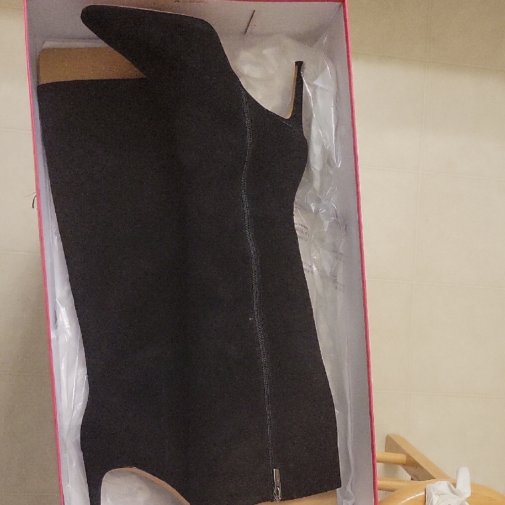 Vince Camuto Black Suede Knee-High Heeled Boots